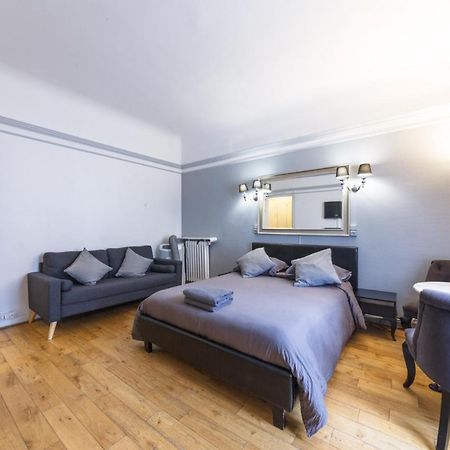 Ferienwohnung Private Studio - Avenue Des Champs-Elysees Paris Exterior foto